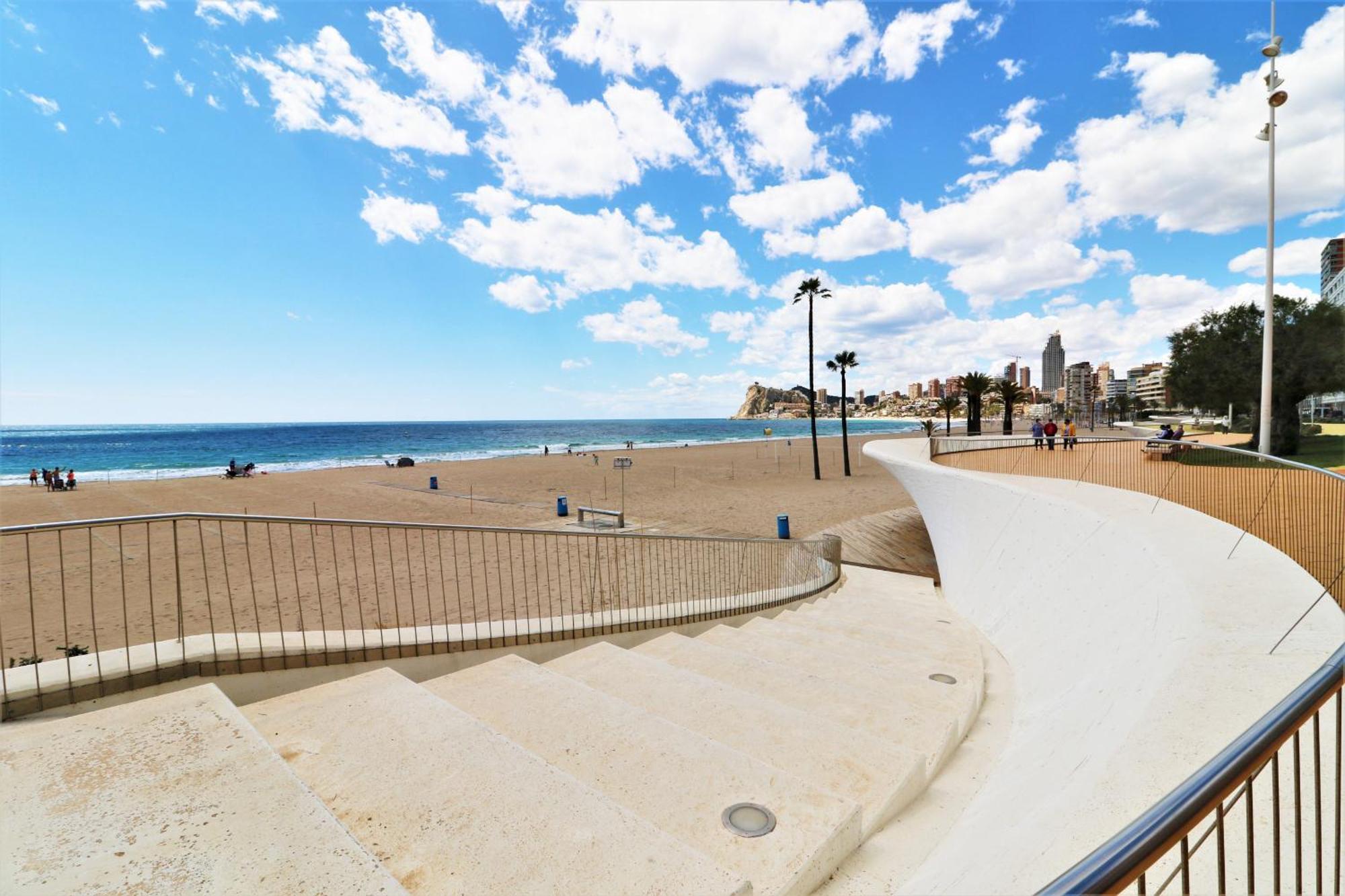 Sunset Waves Siesta Apartment Benidorm Luaran gambar