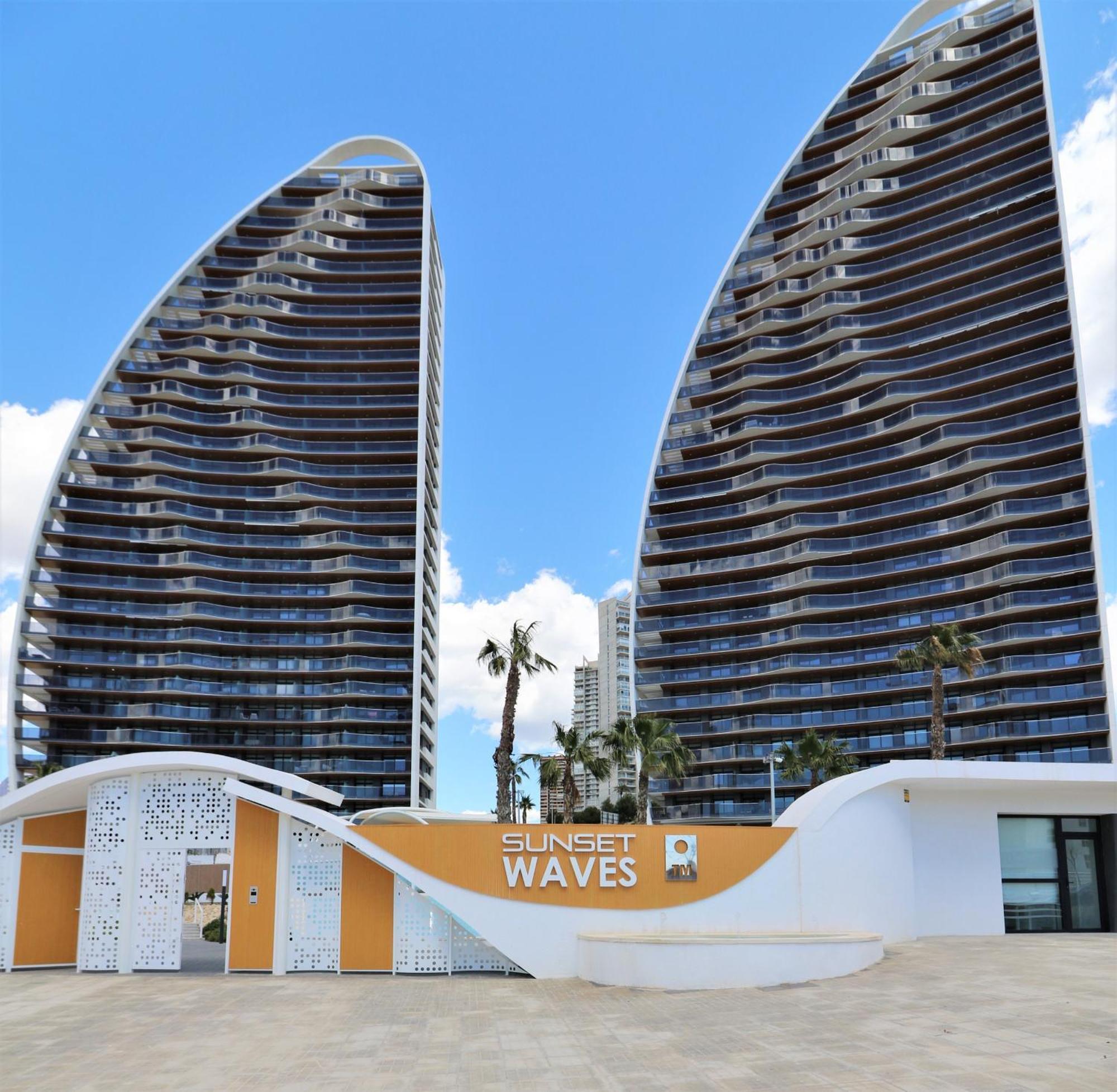 Sunset Waves Siesta Apartment Benidorm Luaran gambar
